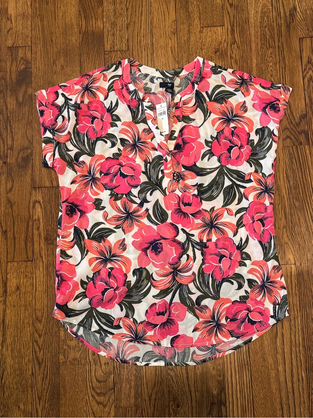 NWT - GAP Floral Split-Neck Blouse